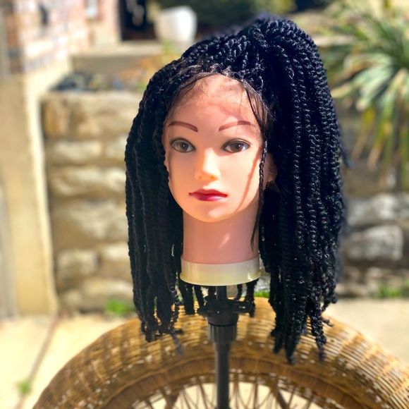 Beautifully made Afro kinky twisted knotless wig